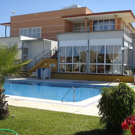 Hotel Jm Jardin De La Reina Guillena Exterior foto