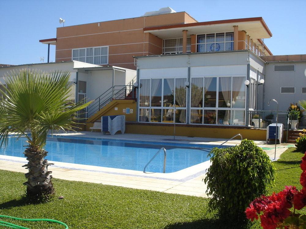 Hotel Jm Jardin De La Reina Guillena Exterior foto