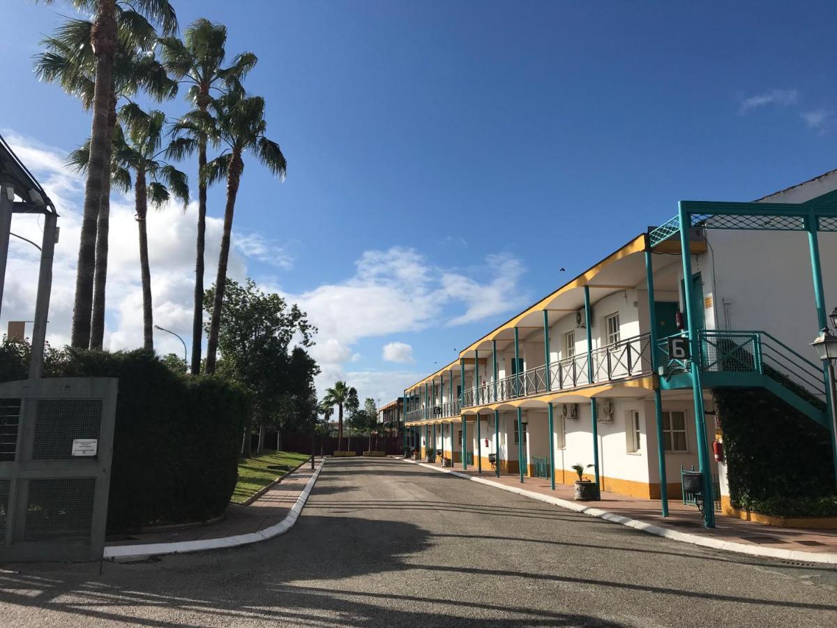 Hotel Jm Jardin De La Reina Guillena Exterior foto