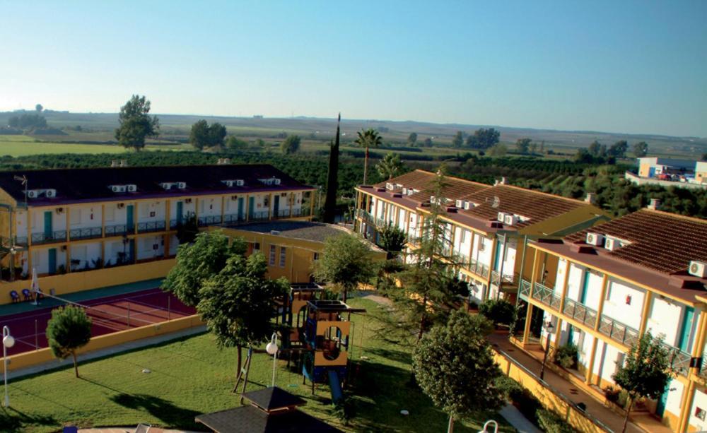 Hotel Jm Jardin De La Reina Guillena Exterior foto